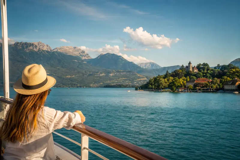 Croisière sur le lac d’Annecy : circuits, tarifs et conseils pour bien choisir