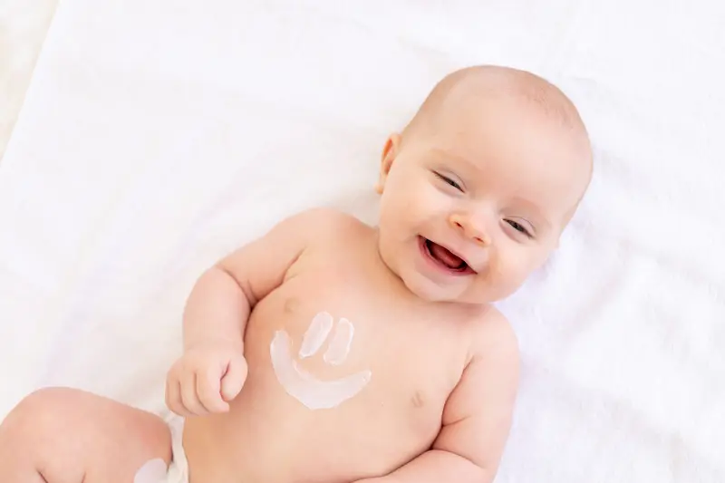 Anti-moustique bébé : précautions, produits sûrs et gestes efficaces